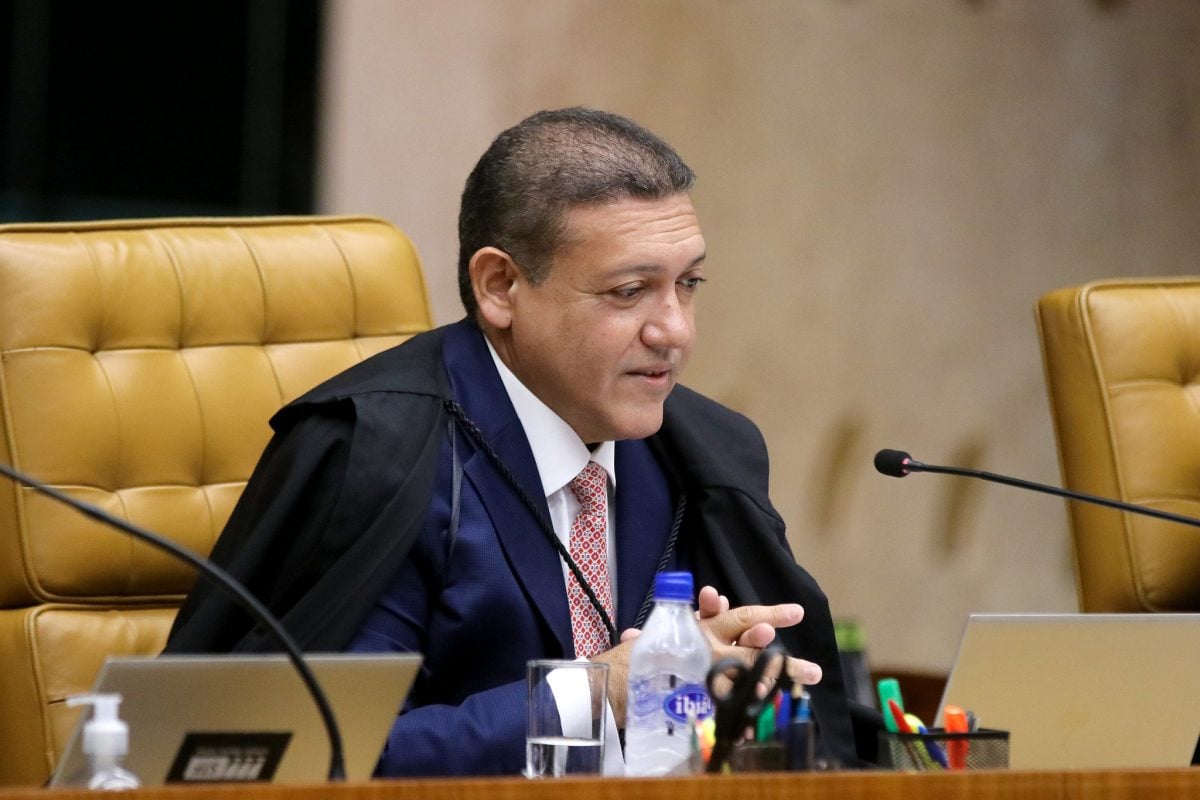 Nunes Marques diz no plenário que nunca trocou mensagens com Vorcaro